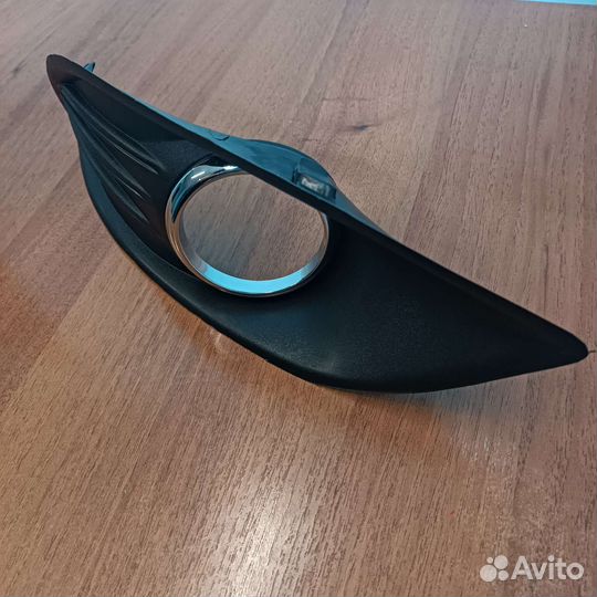 Оправа противотуманной фары Ford Focus 2 рест прав