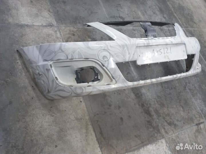 Передний бампер на LADA largus