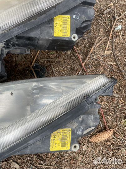 Фара правая дефекты Mitsubishi Colt Z3