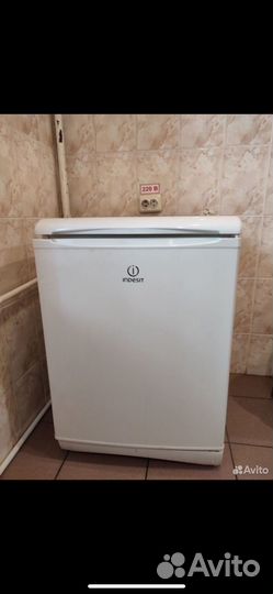 Холодильник бу indesit
