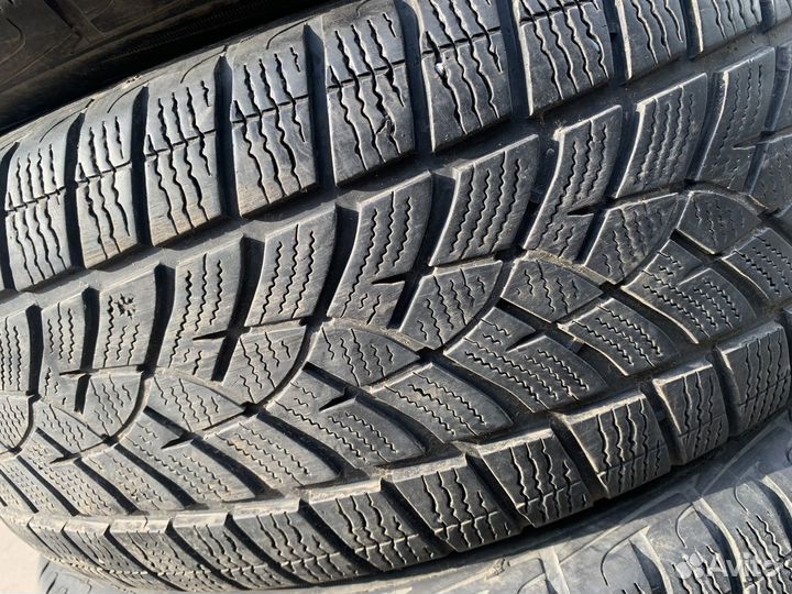 Goodyear UltraGrip Ice SUV Gen-1 235/60 R18