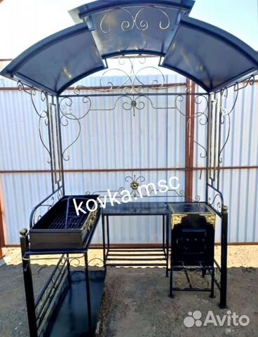 Мангал с крышей