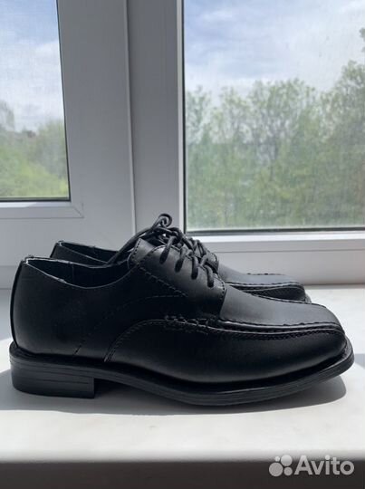 Туфли на мальчика новые