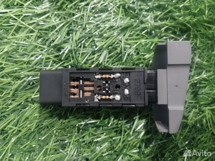 Кнопка противотуманных фар Hyundai Grand Starex