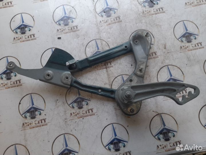 Петля капота Прав. Мерседес E-Класс