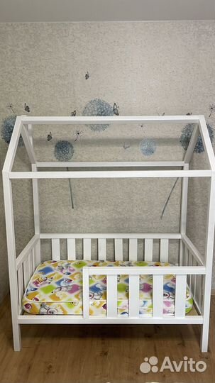 Детская кровать домик