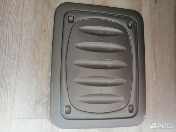 Крышка от контейнера