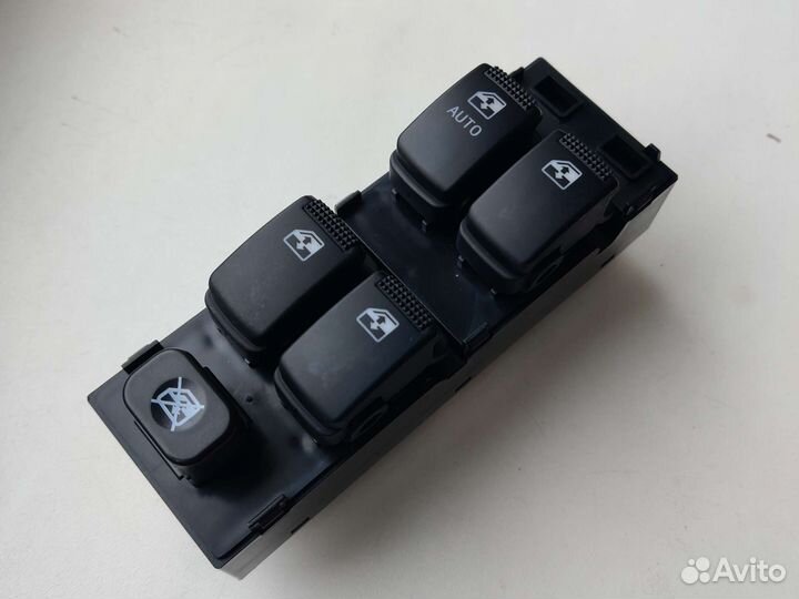 Блок кнопок стеклоподъемника Hyundai Getz
