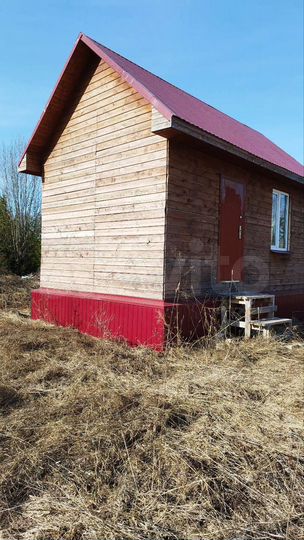 Дом 18 м² на участке 10 сот.