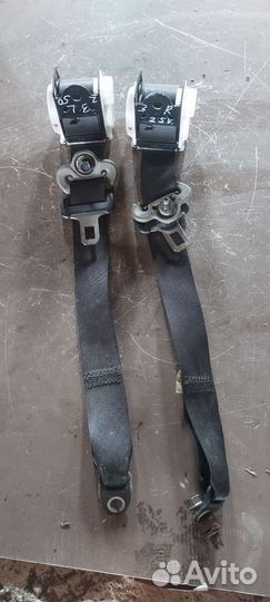 Ремень безопасности задний на Nissan Murano