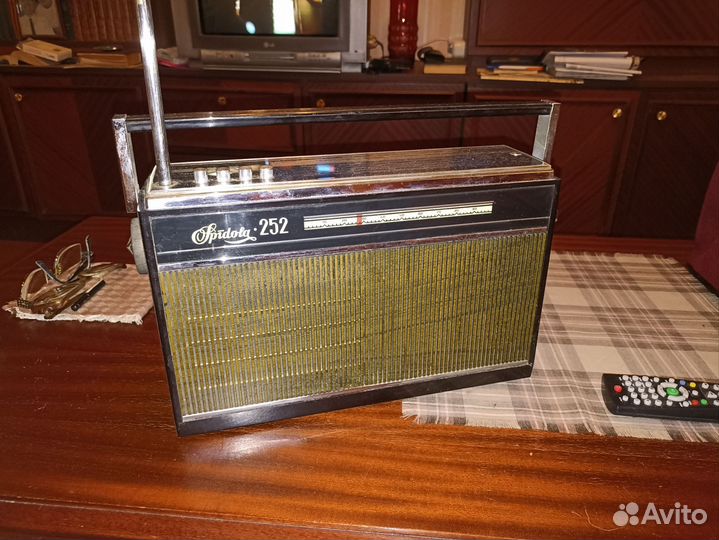 Радиоприемник Spidola 252