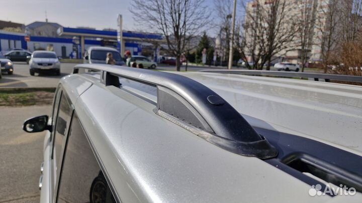 Рейлинги на крышу Toyota Voxy 80, черные