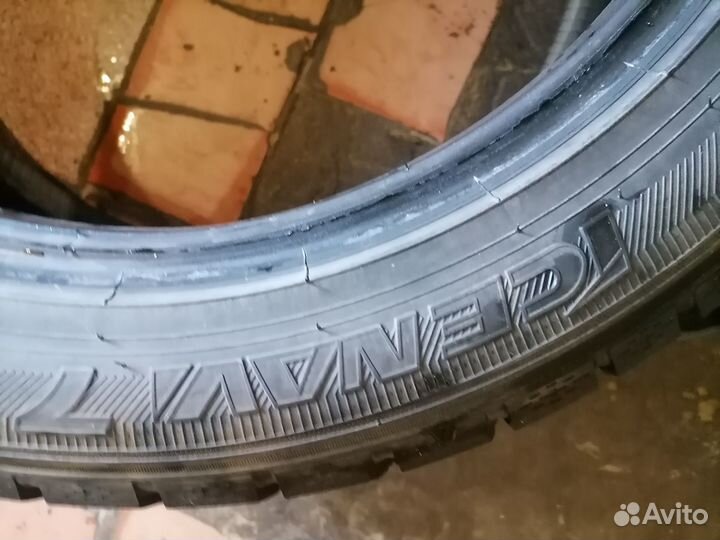 Michelin X-Ice 215/50 R17 и 215/50 R17