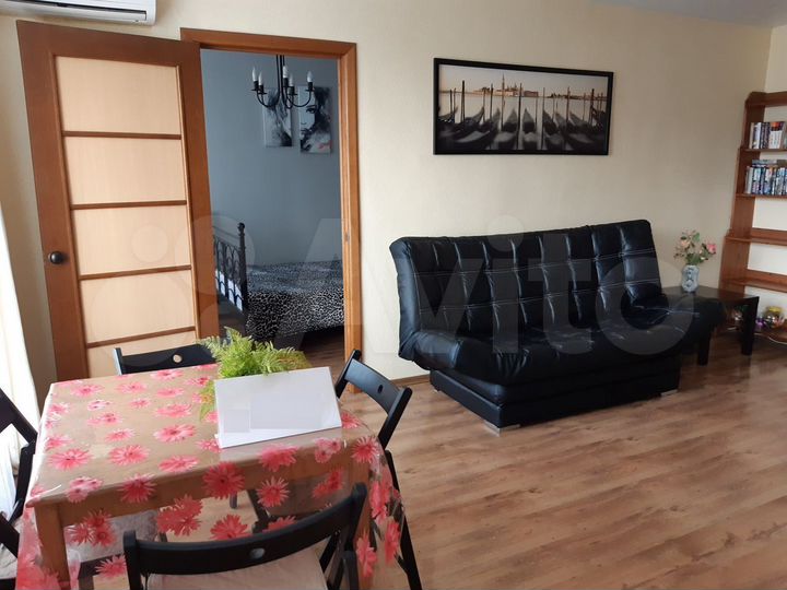 2-к. квартира, 42 м², 3 кровати