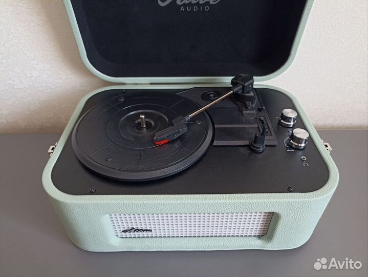 Виниловый проигрыватель Alive Stories