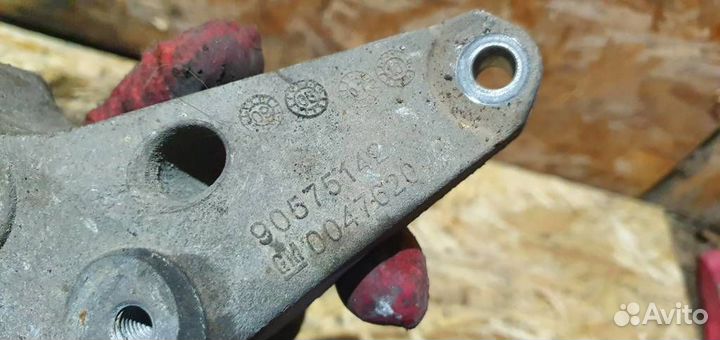 Кронштейн опоры кпп Opel Meriva B 2010-2018