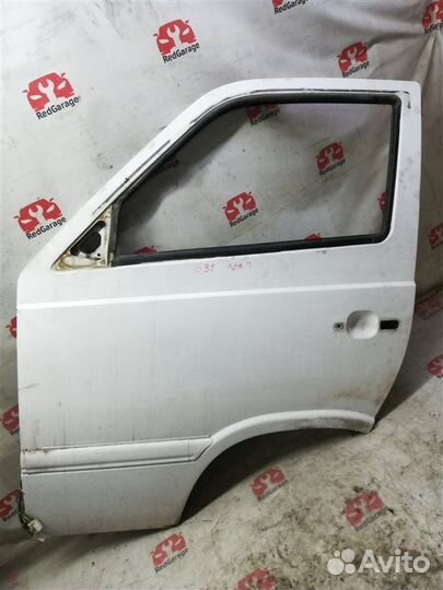 Дверь передняя левая Ssangyong Istana 631 OM662