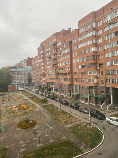 2-к. квартира, 90 м², 4/10 эт.