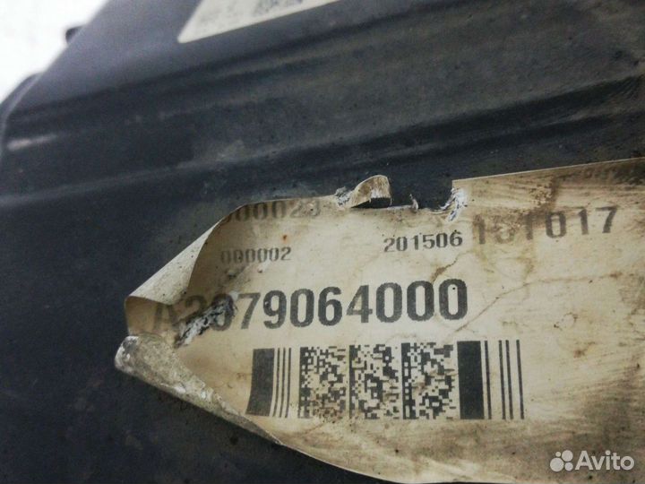 Фара правая Mercedes a2079064000