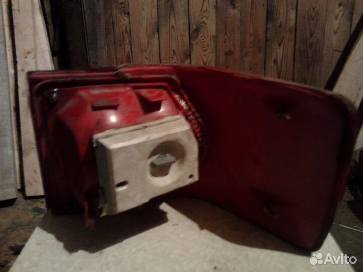 Задний поворотник (левый) ауди 80 В3