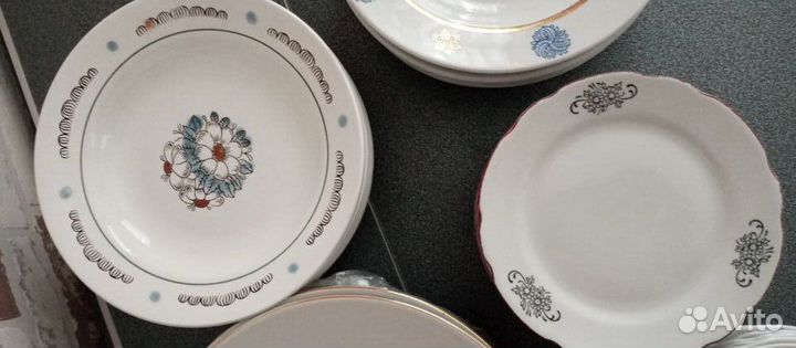Тарелки суповые и десертные. 3 и 2 вида, СССР