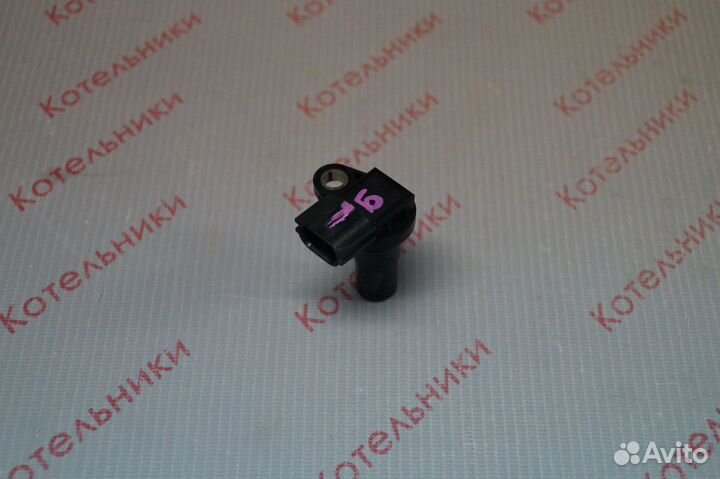 Nissan 31935-8E006 Датчик