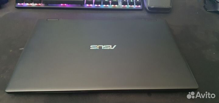 Asus ZenBook Flip 14 UX463F