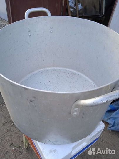 Бак 50 л, тазы на 5 и 8 л пищевой алюм.ссср
