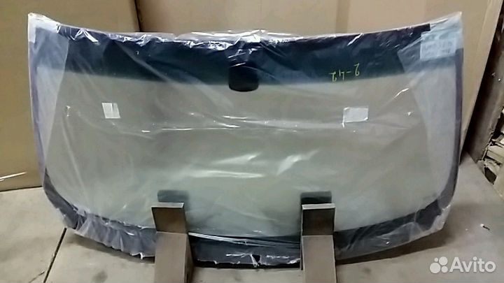 Стекло лобовое BMW 3-серия E90/E91 2005