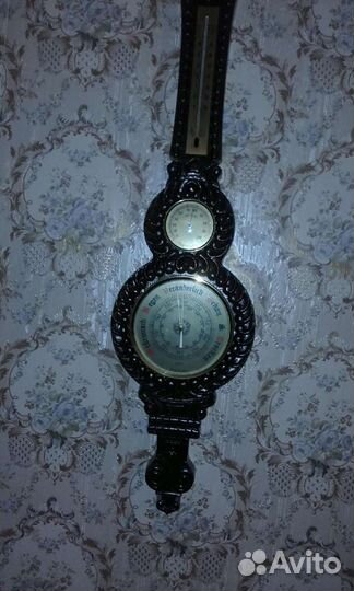 Барометр настенный