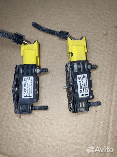 Датчик удара Porsche Cayenne 957 7L0909606D