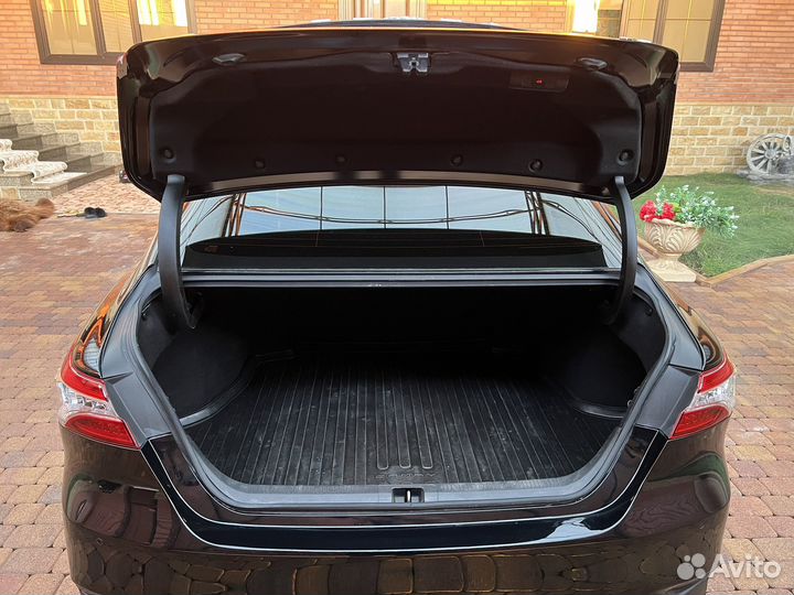 Toyota Camry, 2018