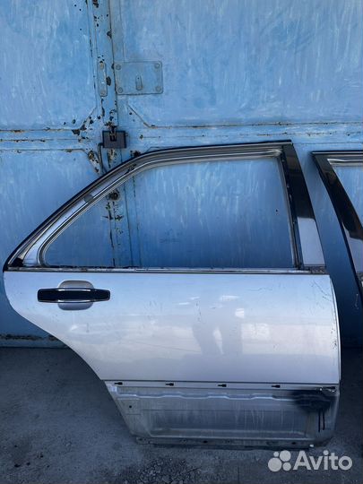 Дверь передняя правая разбор Mercedes-Benz W140