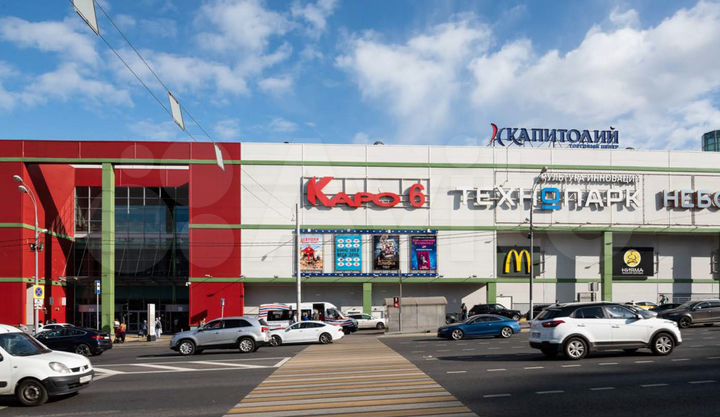 Общепит в Капитолие на 1 этаже у входа, 200 м²