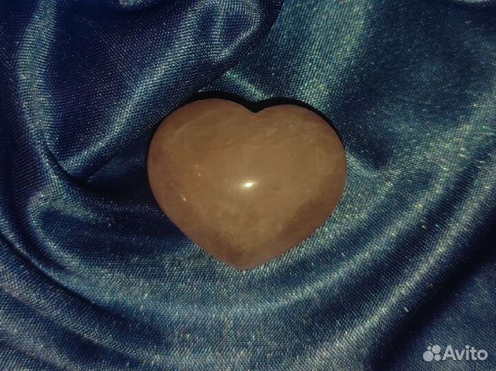 Розовый кварц камень