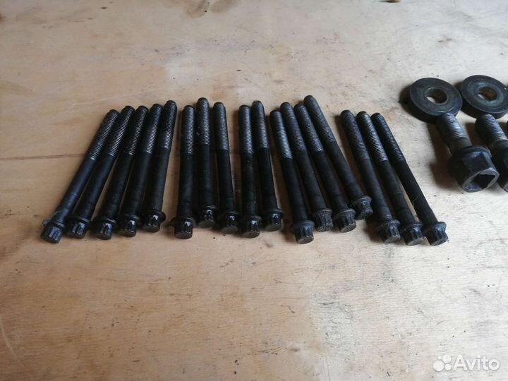 Болт гбц коленвала Митсубиши каризма