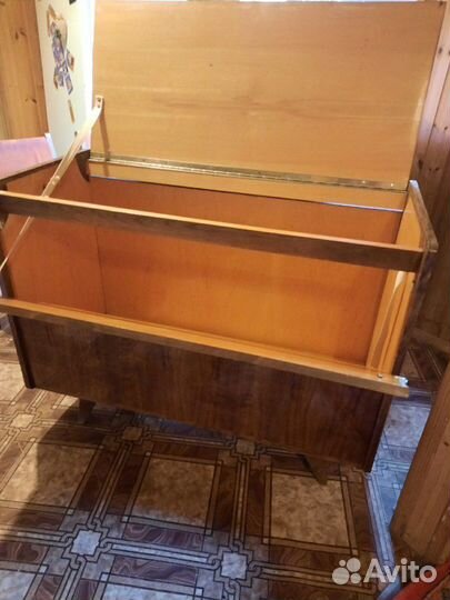 Тумба бельевая Чехословакия