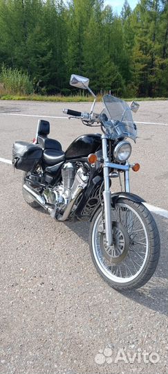 Suzuki Intruder vs400