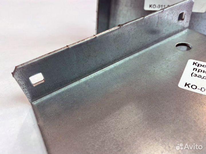 Крепление стойки прицепа