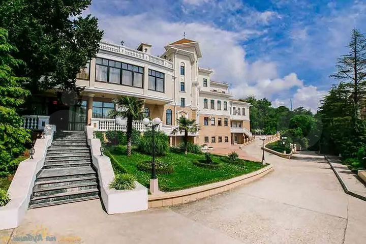 Гостиница, 2000 м²