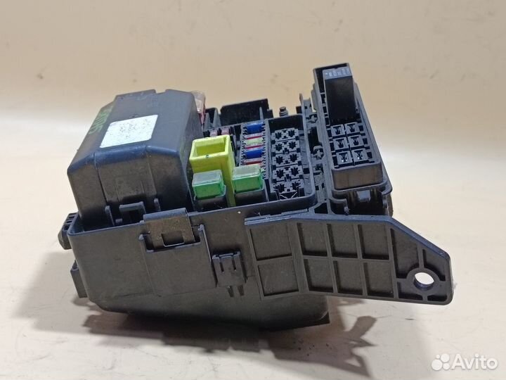 Блок предохранителей для Mitsubishi Grandis