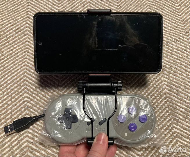 Держатель для геймпада с телефоном