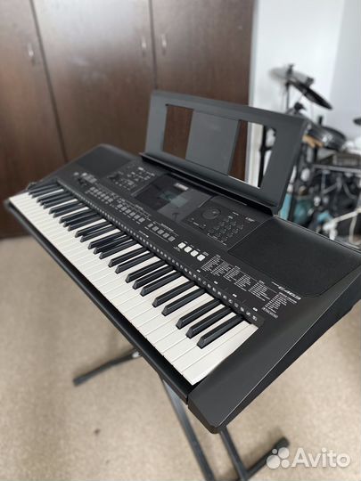 Синтезатор Yamaha PSR-E463
