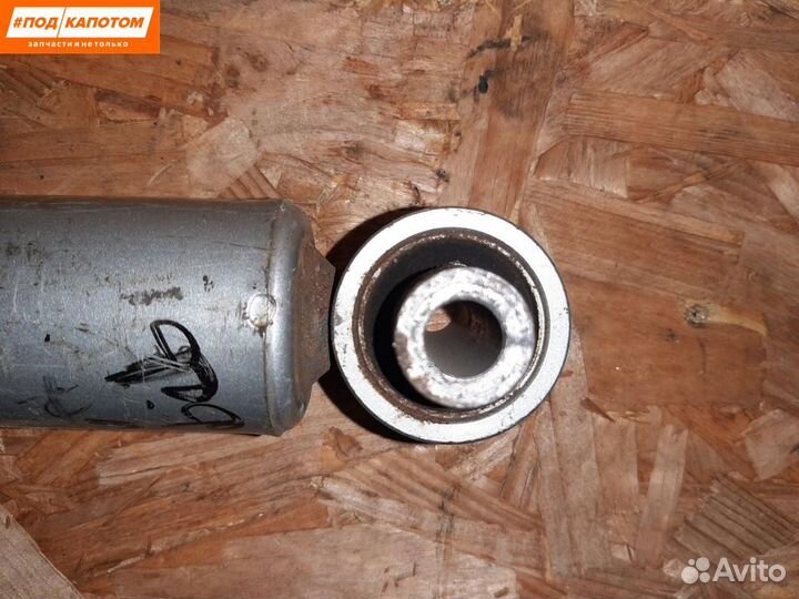 Стойка амортизатора задняя Ford Focus