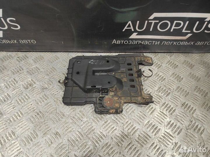 Площадка под акб Kia Ceed ED универсал G4GC 2011