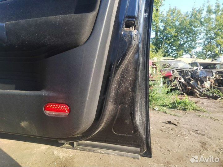 Дверь передняя правая Volkswagen Jetta 2.0