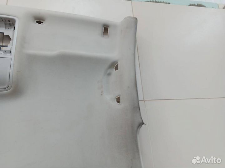 Обшивка потолка Skoda Octavia