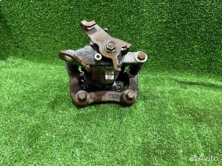 Суппорт тормозной задний правый Renault Megane