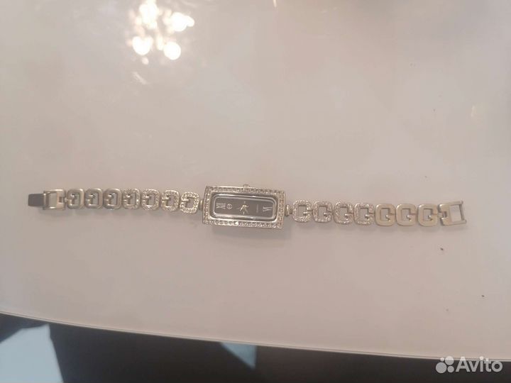 Серебряные часы