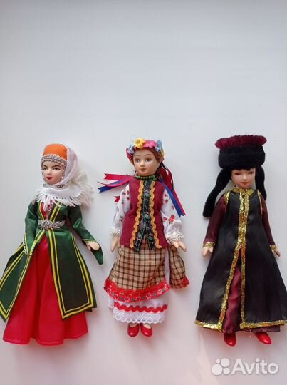 Куклы фарфоровые